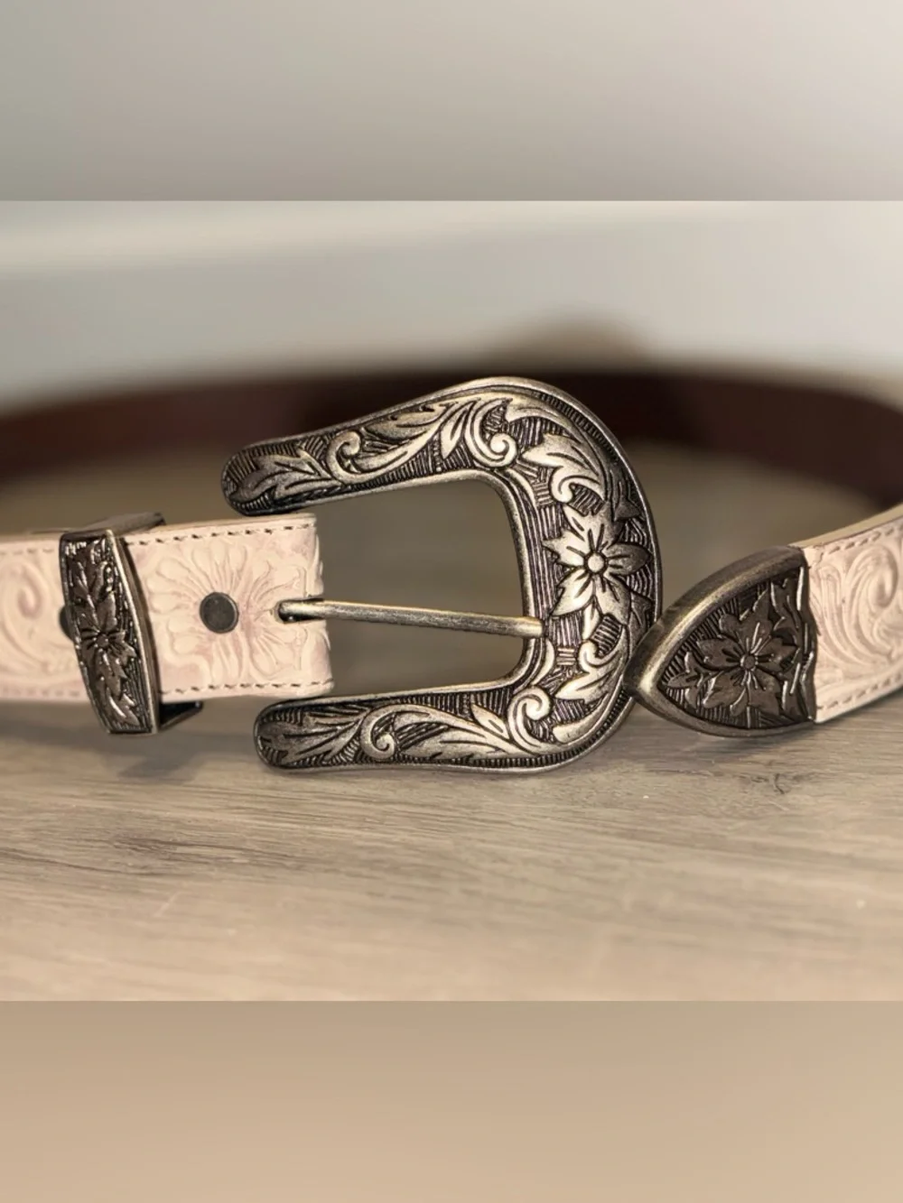 Shyanne Western Floral Embossed Belt M Cream Leather Silver Buckle